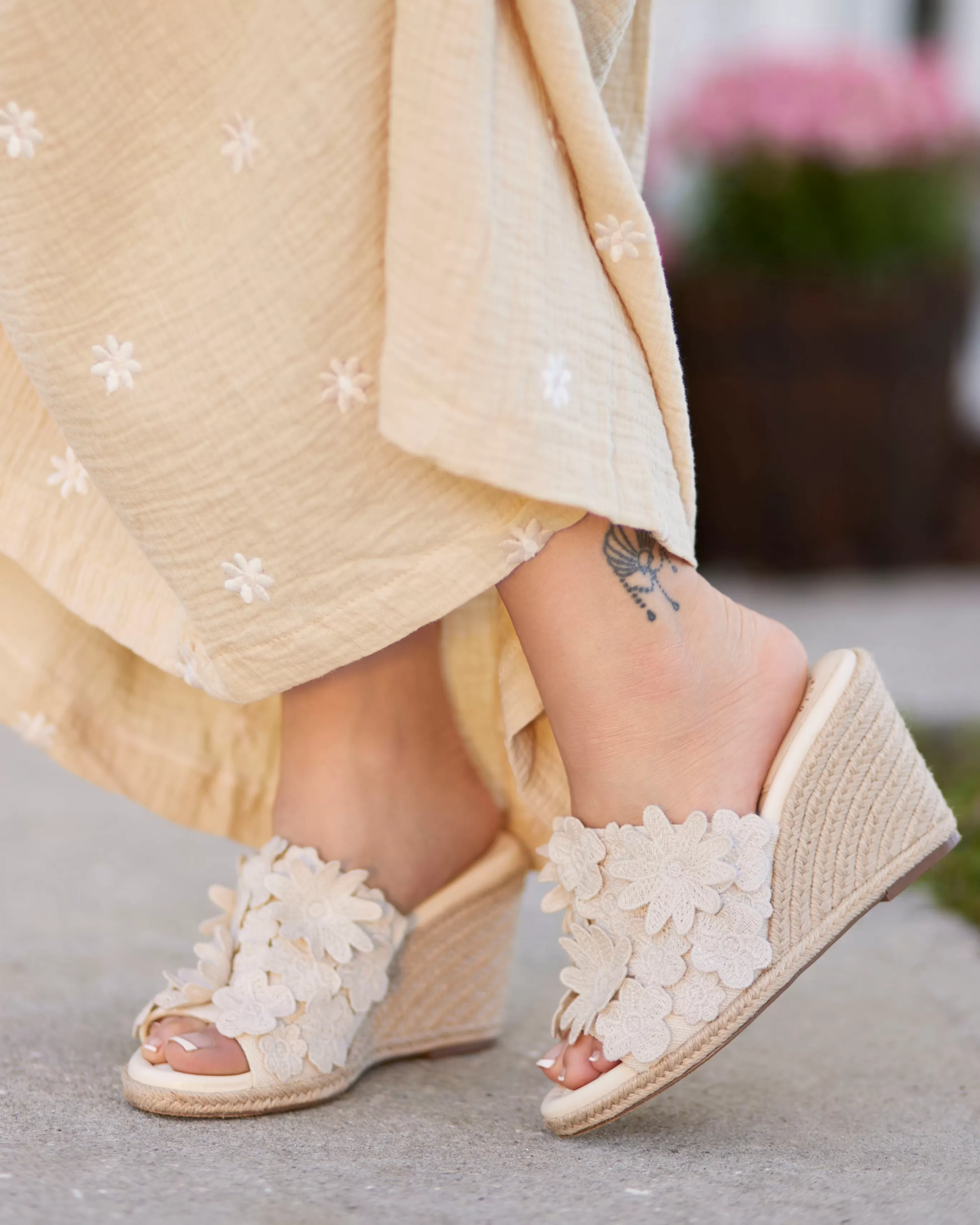 Vince Camuto Heels | Mules^ X Laura Beverlin Daisy Wedge Mule